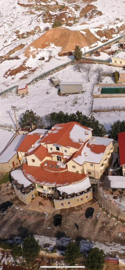Chalets-Appartements Tourtite Ifrane  Extérieur photo